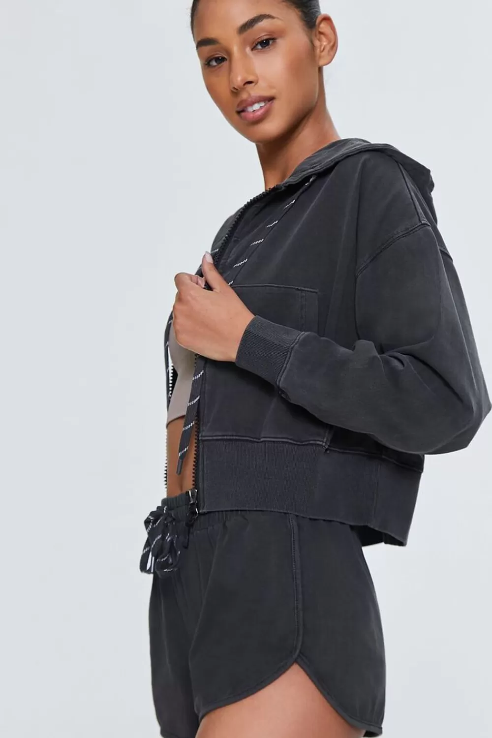 Jackets + Outerwear>Forever 21 Active Zip-Up Cropped Hoodie Black