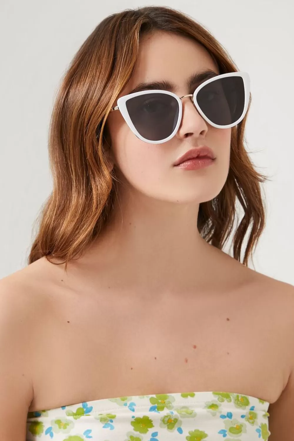 Sunglasses + Readers>Forever 21 Cat-Eye Frame Sunglasses White/Brown