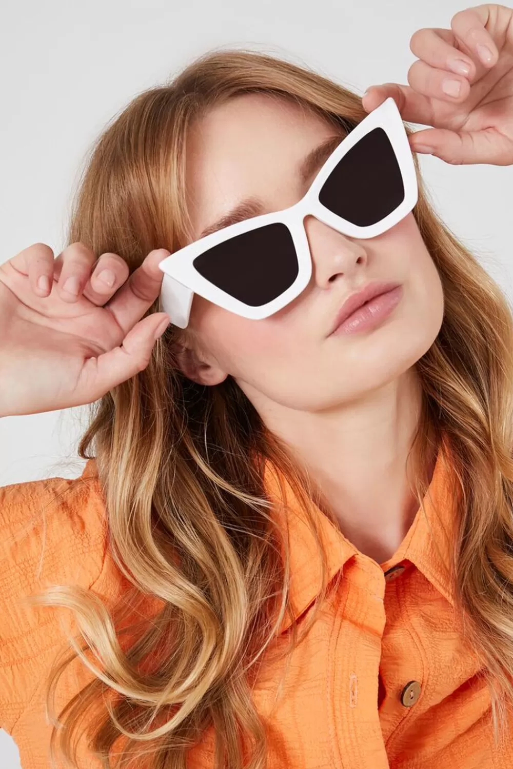 Sunglasses + Readers>Forever 21 Cat-Eye Frame Sunglasses White/Black