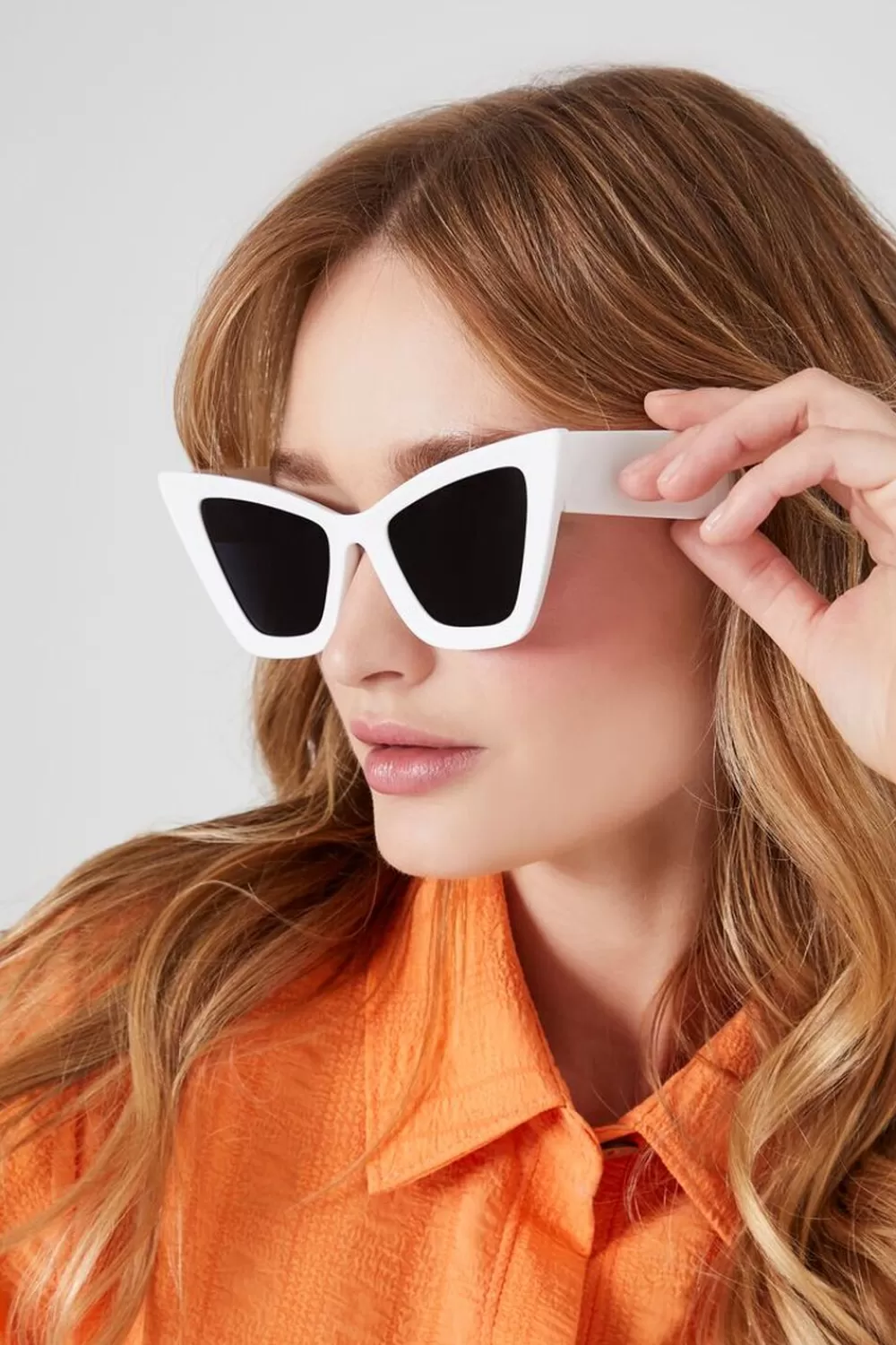 Sunglasses + Readers>Forever 21 Cat-Eye Frame Sunglasses White/Black