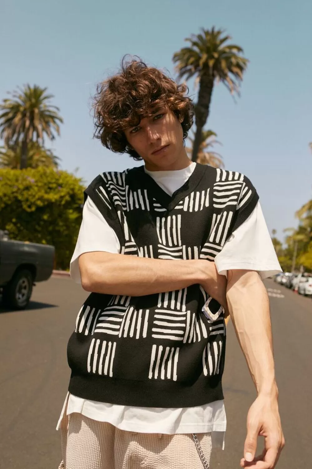 Sweaters + Cardigans>Forever 21 Checkered Sweater Vest Black/Cream