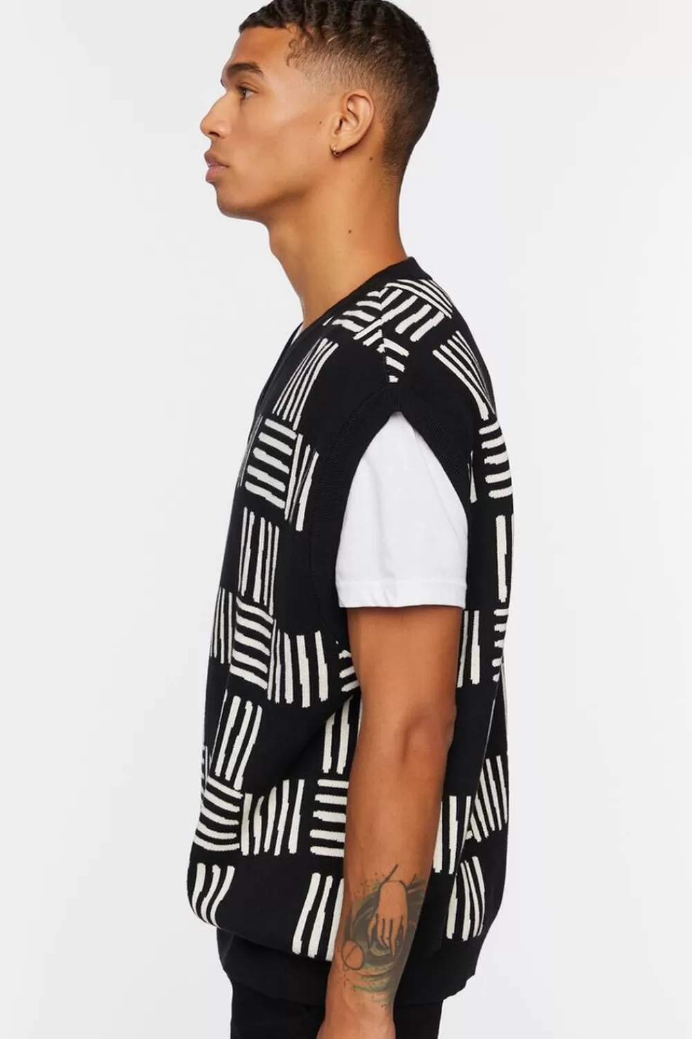 Sweaters + Cardigans>Forever 21 Checkered Sweater Vest Black/Cream