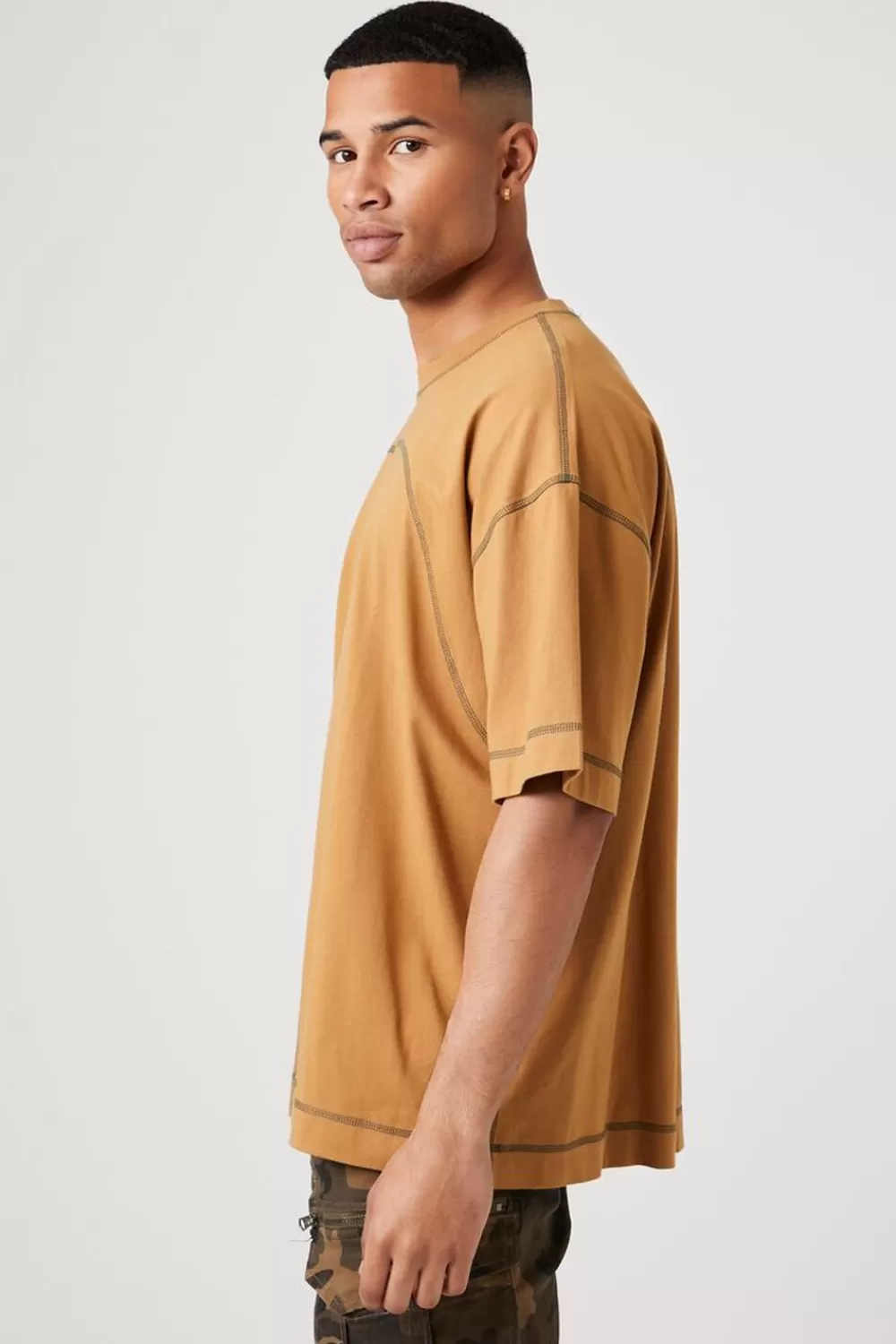 Tops>Forever 21 Contrast-Stitch Crew Neck Tee Light Brown