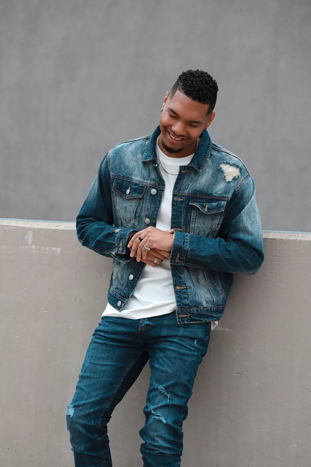 Jackets + Outerwear>Forever 21 Distressed Stone Wash Trucker Jacket Medium Denim