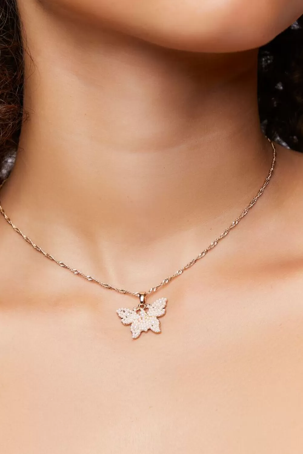 Necklaces>Forever 21 Faux Pearl Butterfly Pendant Necklace White/Gold