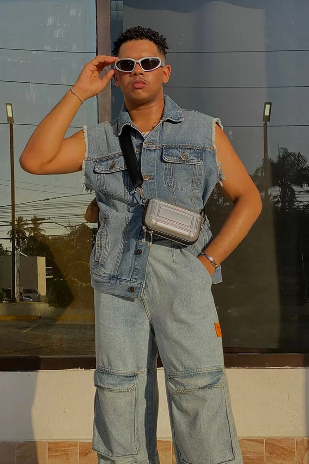 Jackets + Outerwear>Forever 21 Frayed Denim Vest Medium Denim
