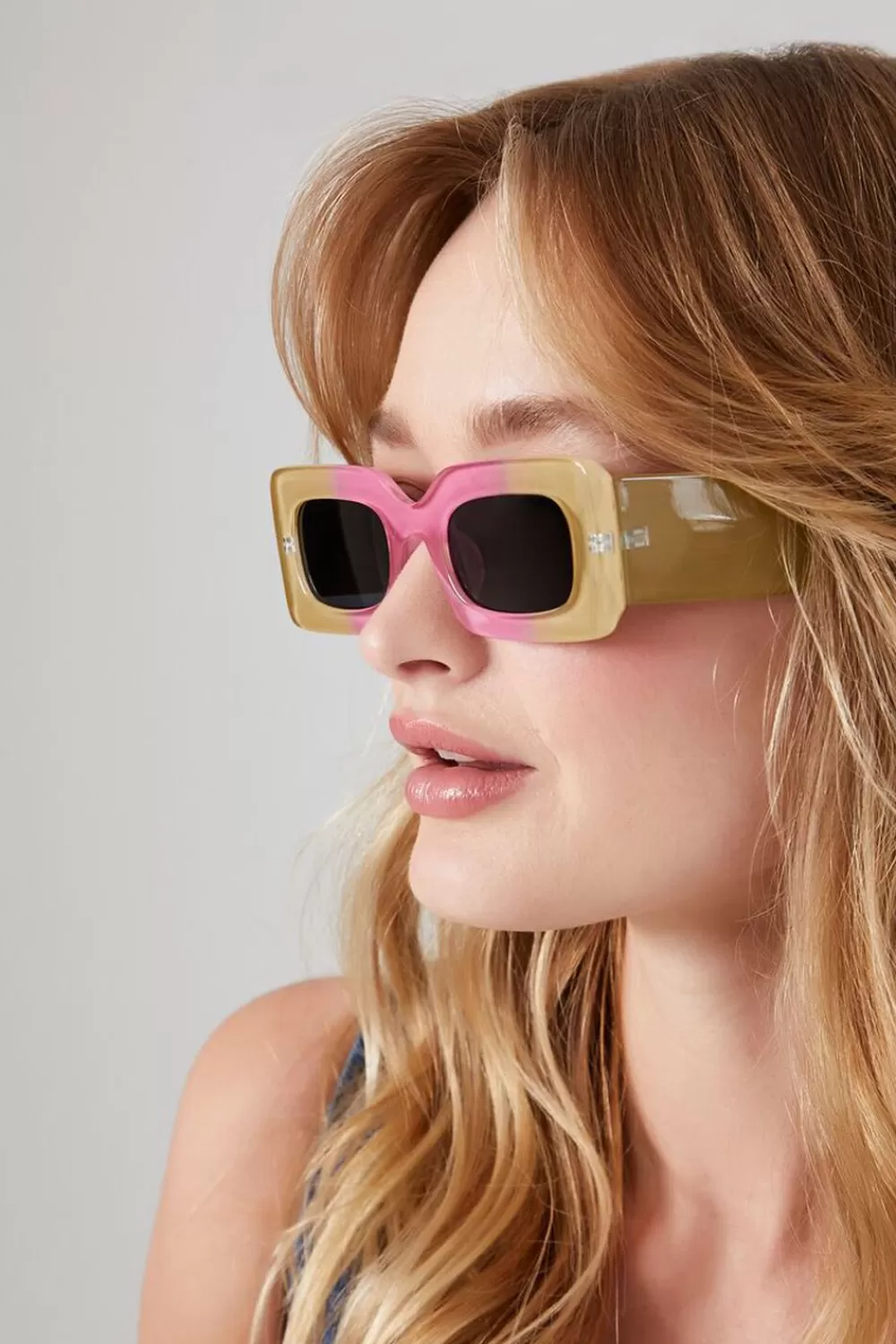 Sunglasses + Readers>Forever 21 Gradient Rectangular Sunglasses Pink/Black
