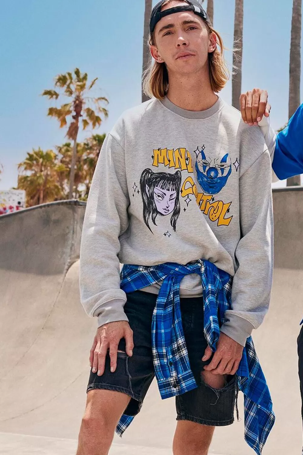 Graphic Tees>Forever 21 Organically Grown Cotton Graphic Pullover Heather Grey/Multi
